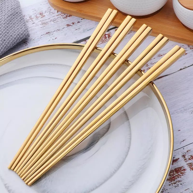 GOLD RAMEN bowl, chopsticks & spoon